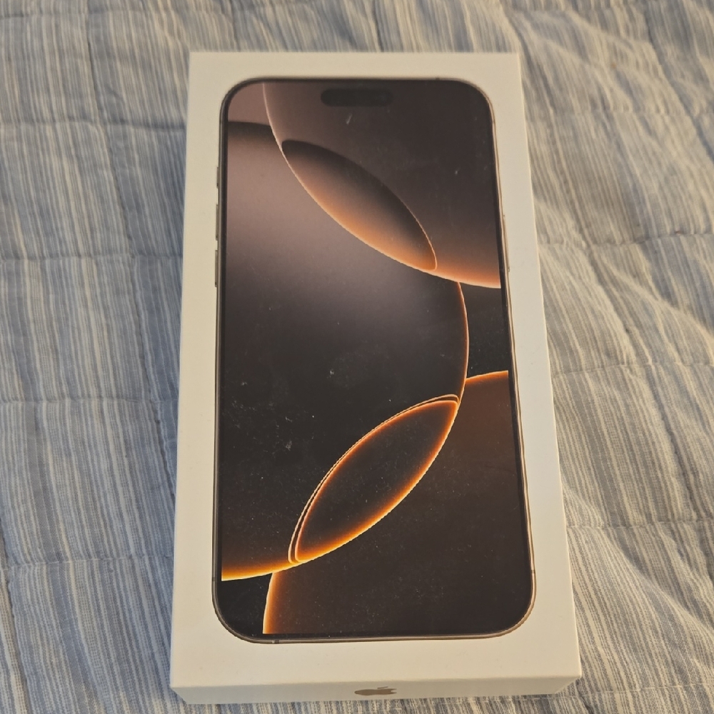 Apple iPhone Box